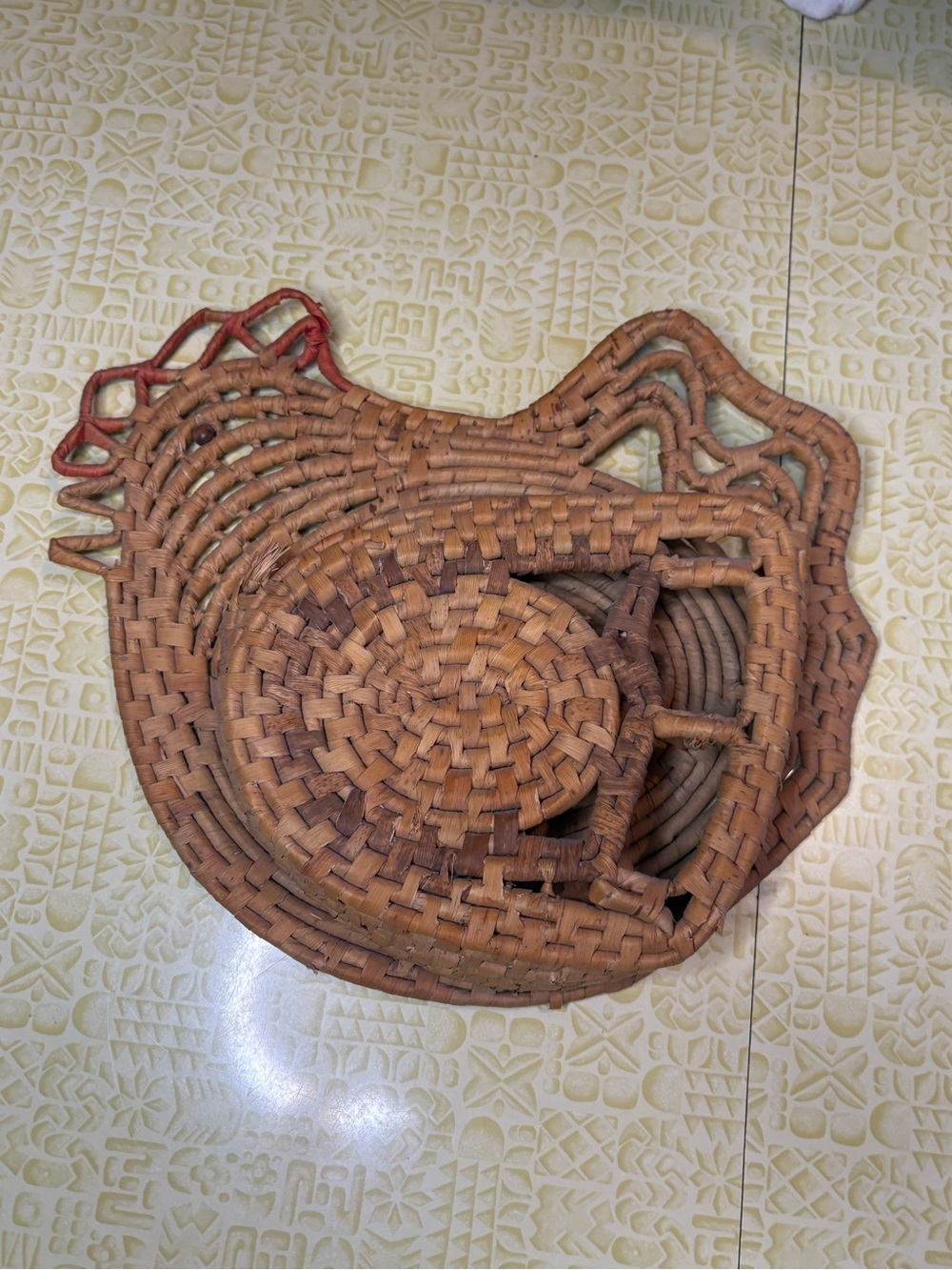 Vintage Chicken Handwoven Rattan Wall Decor